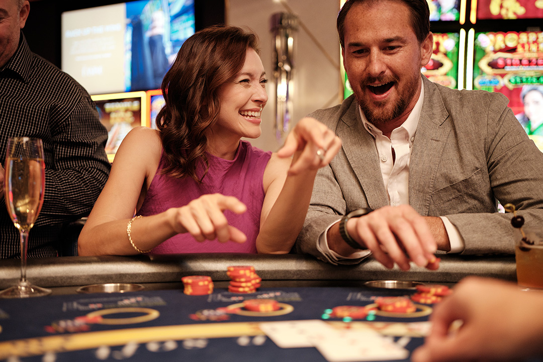 Celebrity Dining at Raw on 5