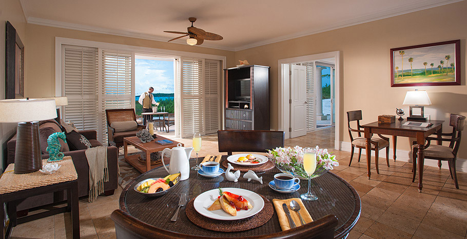 Prime Minister Honeymoon One Bedroom Beachfront Walkout Butler Villa Suite (PW1)