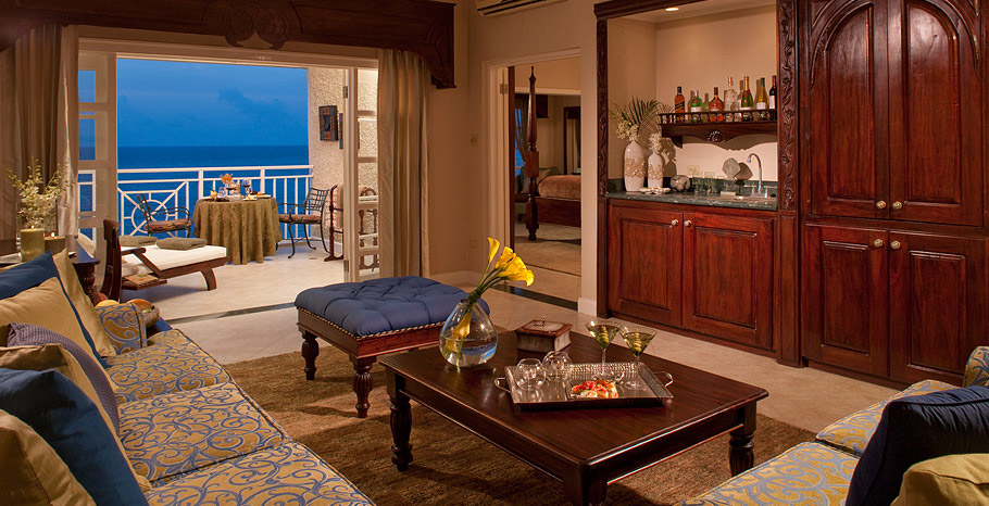 Riviera Beachfront One Bedroom Butler Suite (P1)