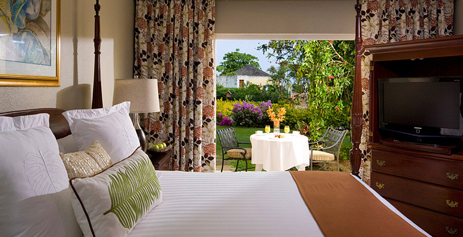 Caribbean Luxury Walkout Room (LW)