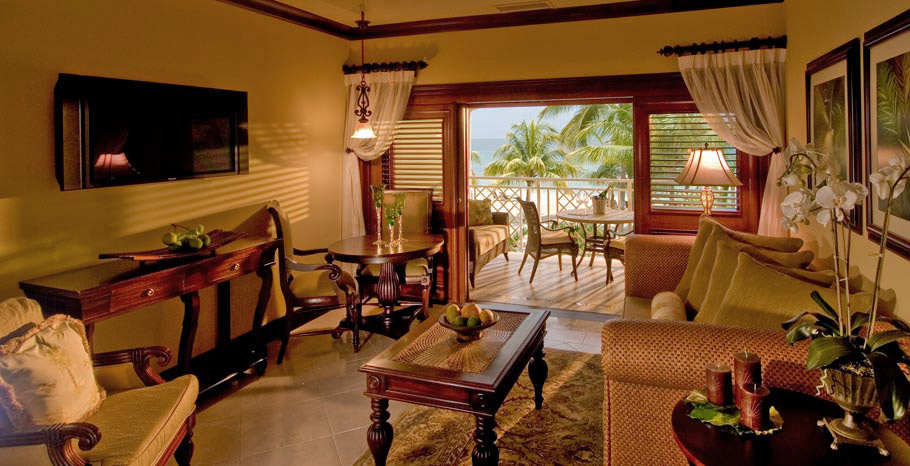 Crystal Lagoon Honeymoon Beachfront Penthouse One Bedroom Butler Suite (P1)