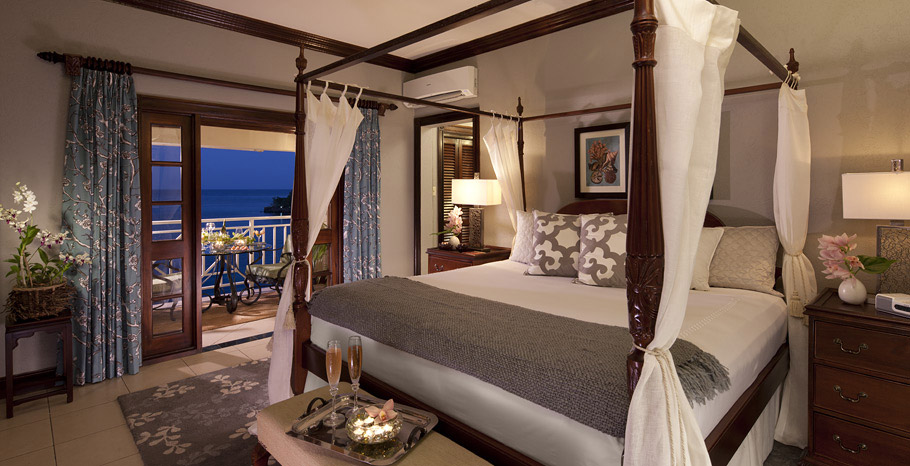 Royal Oceanfront One Bedroom Butler Suite (1R)