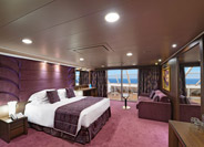 Yacht Club Deluxe Suite (for guests with disabilities)