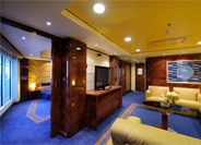 Yacht Club Royal Suite with Club Experience